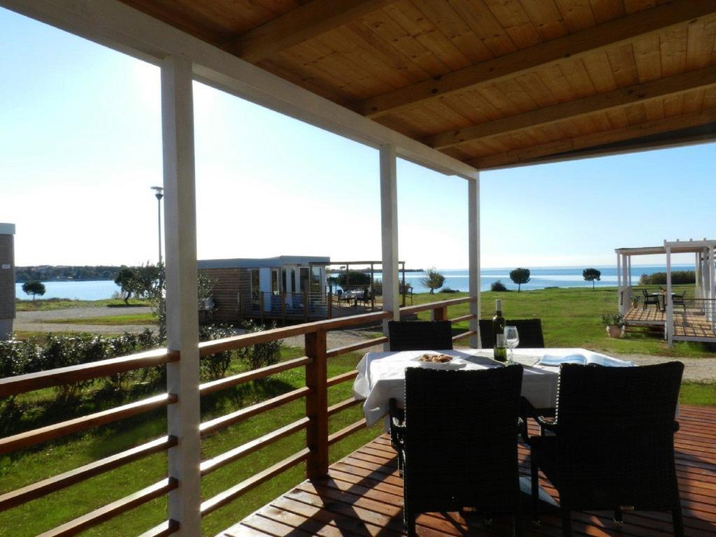 Holiday Mobile Homes Park Riviera Karigador Kültér fotó