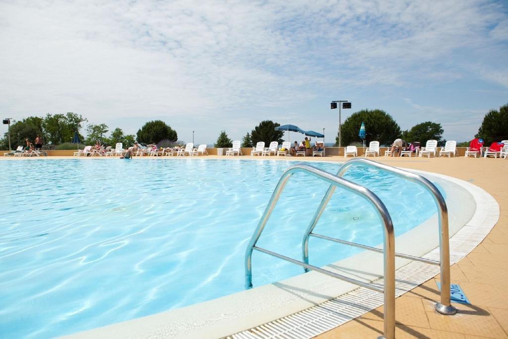 Holiday Mobile Homes Park Riviera Karigador Kültér fotó
