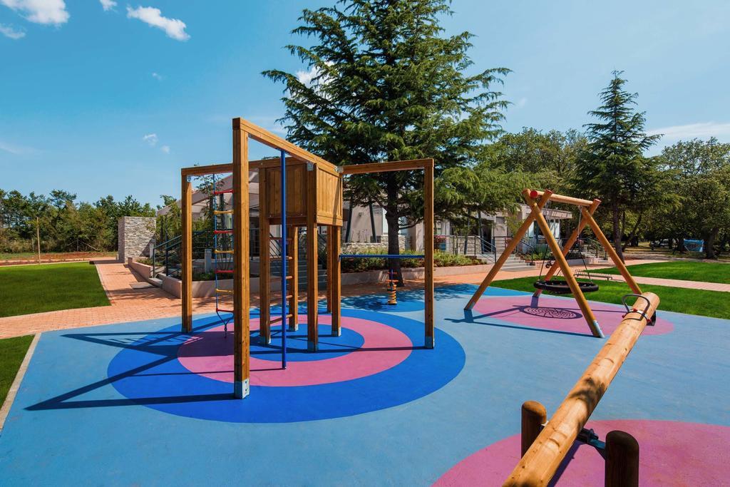 Holiday Mobile Homes Park Riviera Karigador Kültér fotó