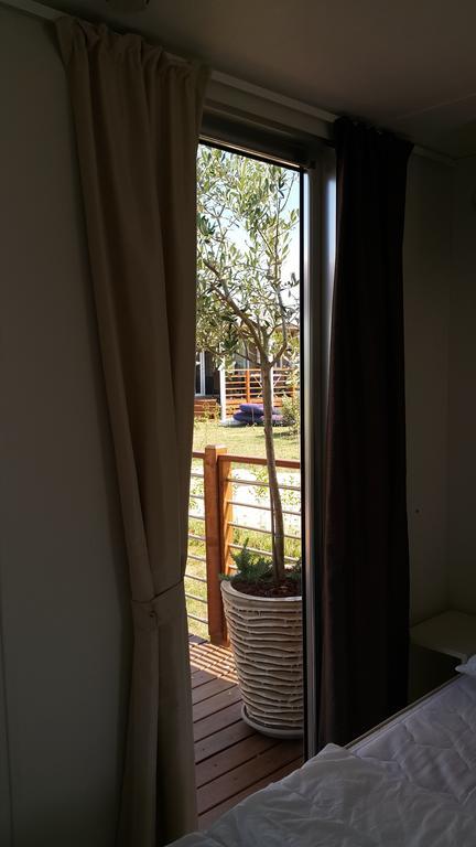 Holiday Mobile Homes Park Riviera Karigador Kültér fotó